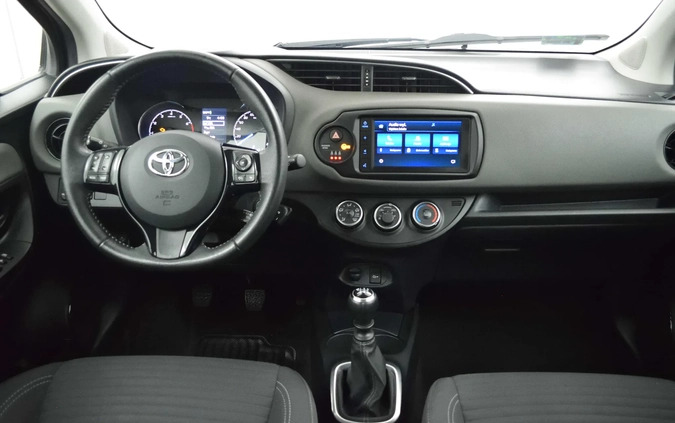 Toyota Yaris cena 49799 przebieg: 149999, rok produkcji 2020 z Zawichost małe 596